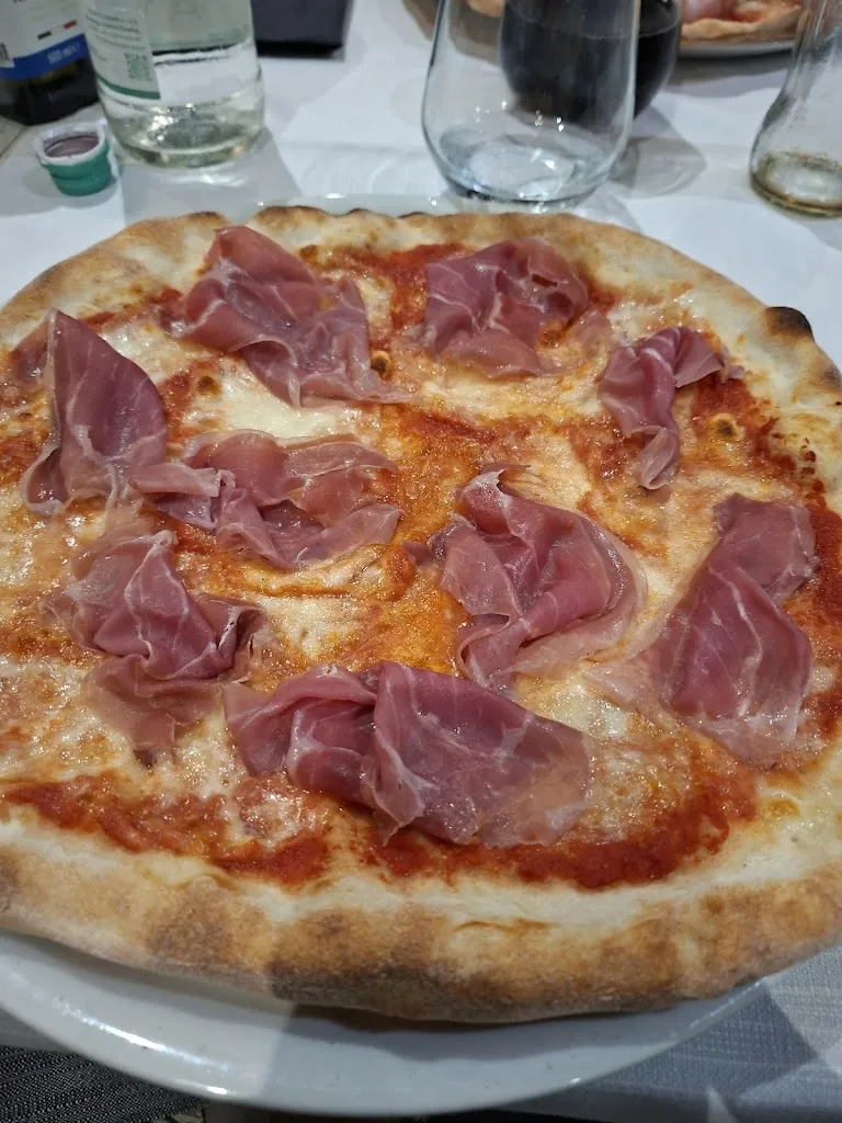Mister Baker - Pizza e Lievitati restaurant in Moglia