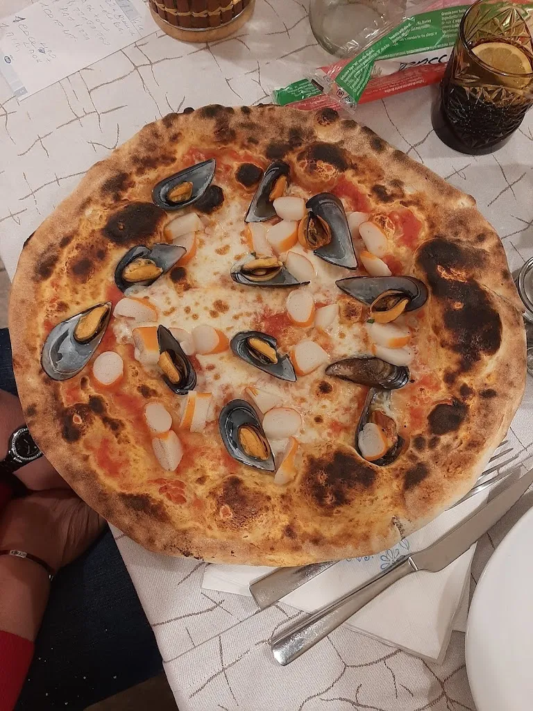 Ristorante Pizzeria Albergo Aquila D'Oro_Moglia_slider_image_2