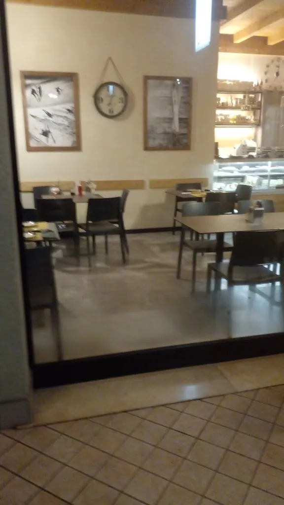 isa Ade_Lo Chalet_Molinetto_review