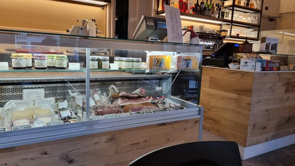 Lo Chalet restaurant in Molinetto