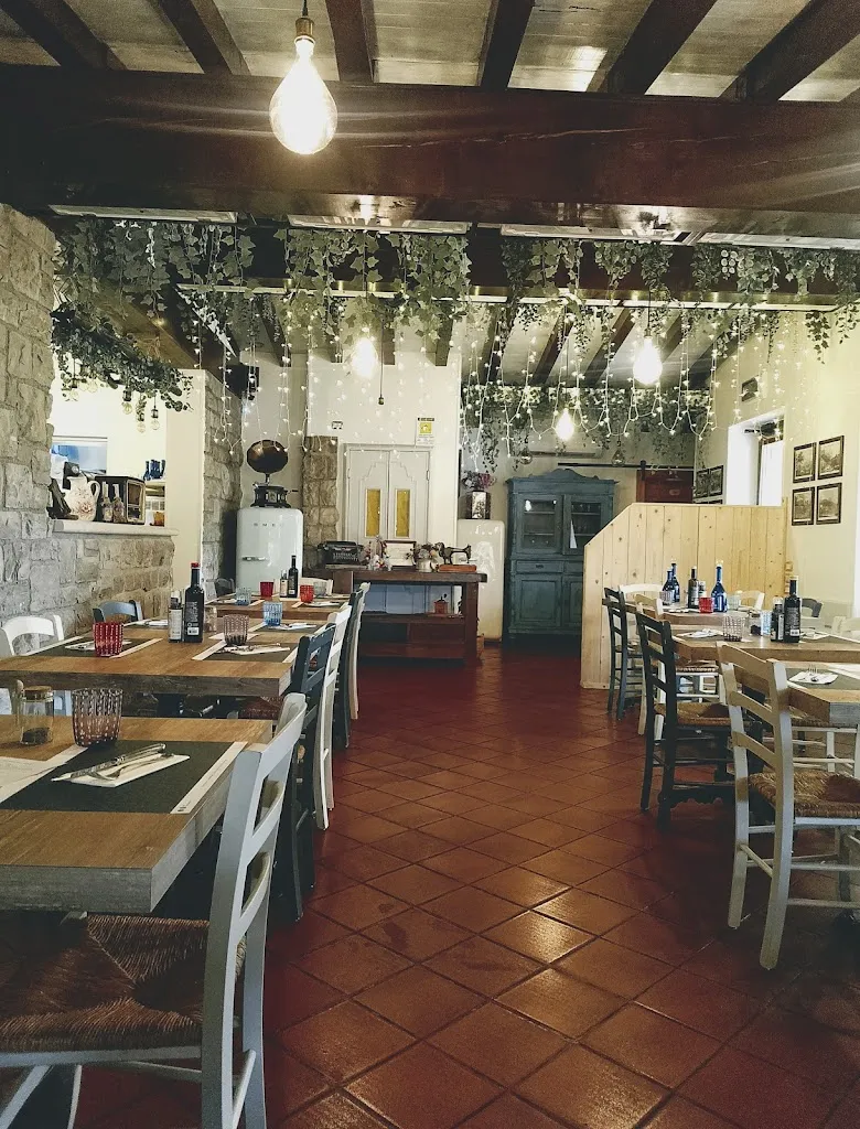 Spezium cucina e orto restaurant in Molinetto