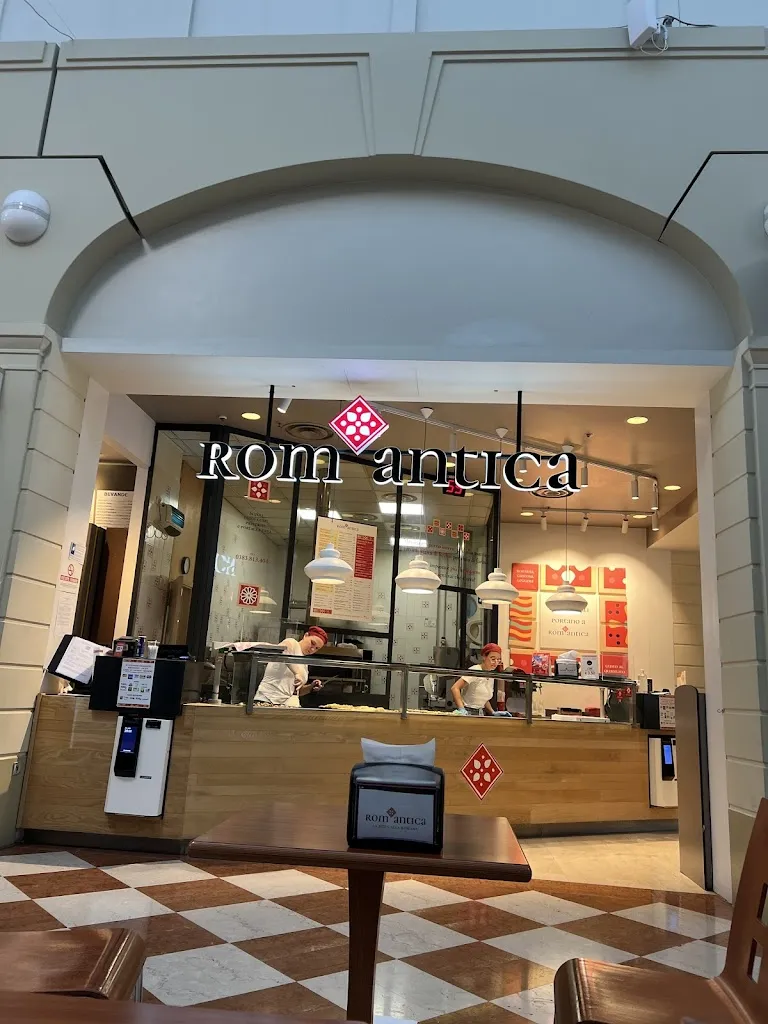 Alice Pizza restaurant in Molinetto