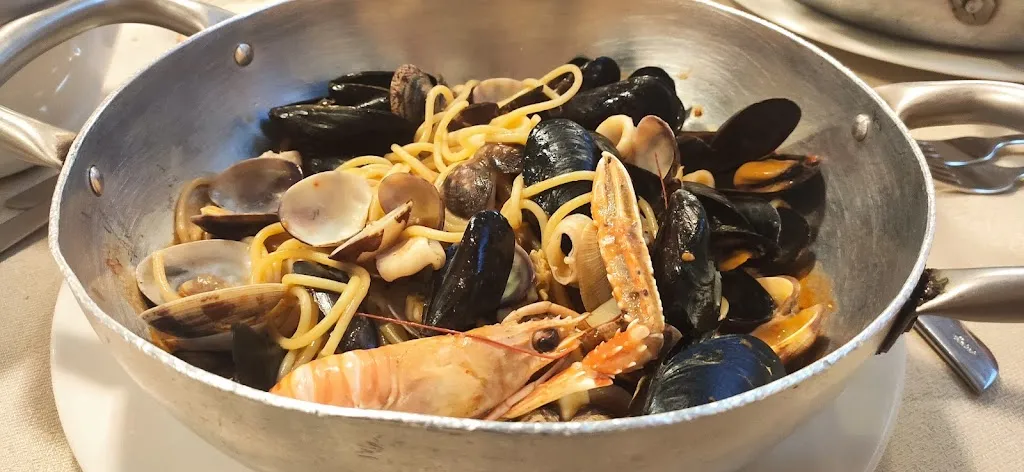 Davide F._La Plasa Iscla_Monno_review