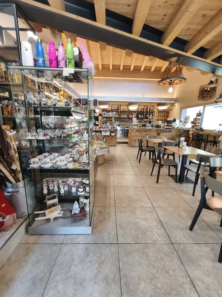 La baita café restaurant in Monno