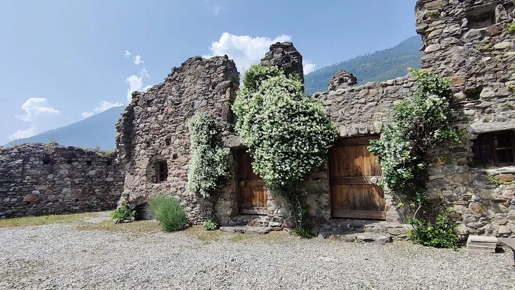 Ristoro Castel Grumello_Montagna in Valtellina_slider_image_2