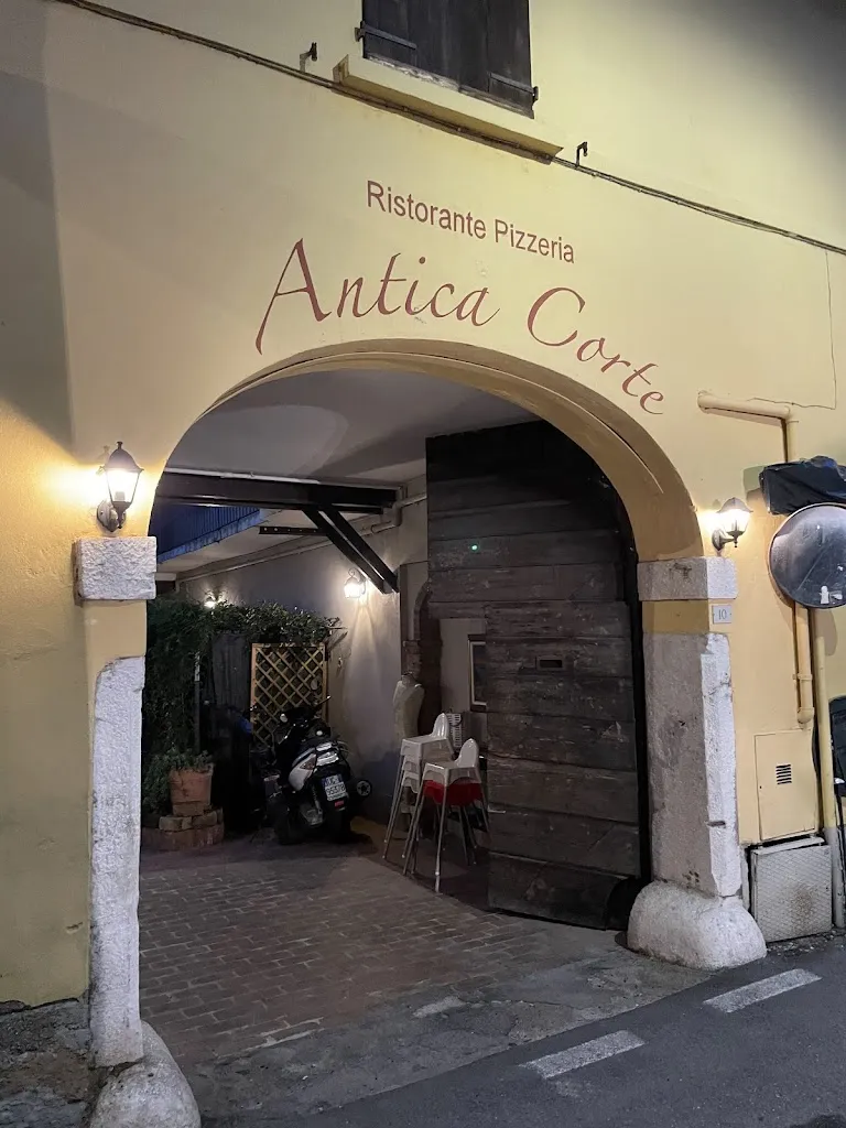 Kuba Karlinski_Pizzeria Ristorante Antica Corte_Moniga del Garda_review