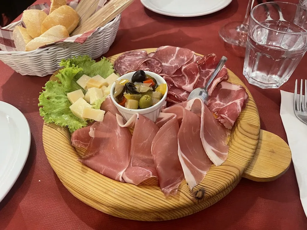 Ristorante trattorietta la Montanara_Montanara_slider_image_3