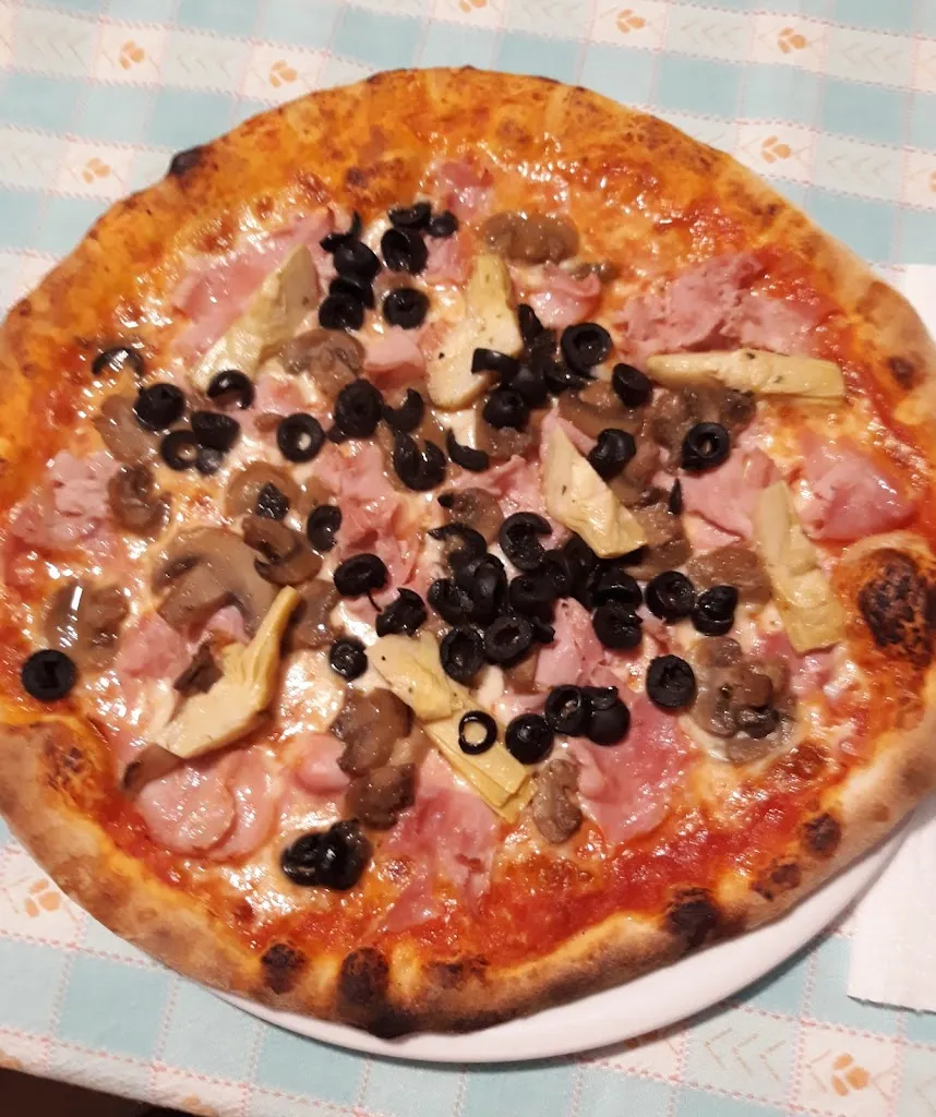 Pizzeria Tut Azzurro_Montanaso Lombardo_slider_image_2