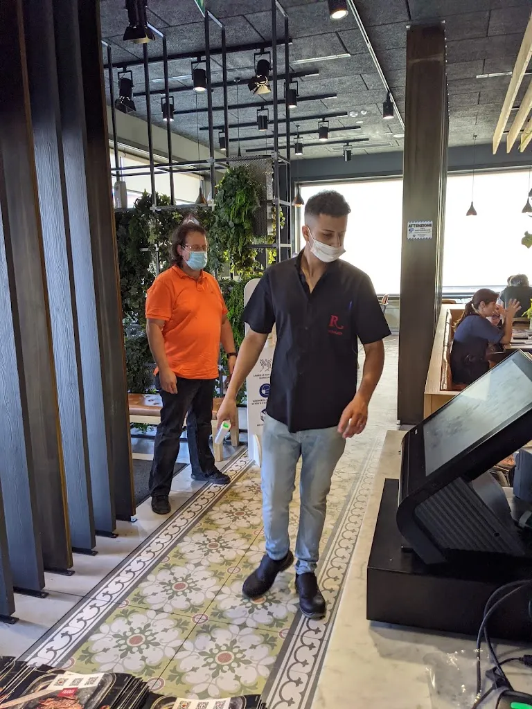 Alexander Rashchektaev_ROADHOUSE RESTAURANT MONTANO LUCINO_Montano Lucino_review