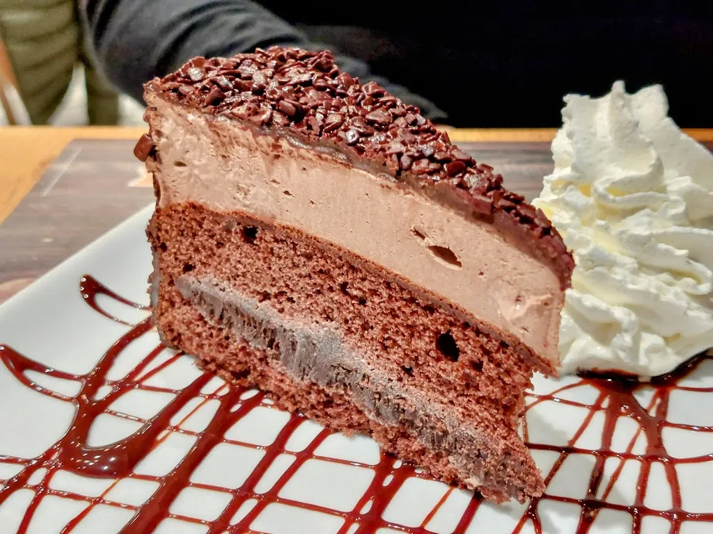 ROADHOUSE RESTAURANT MONTANO LUCINO_Montano Lucino_slider_image_3