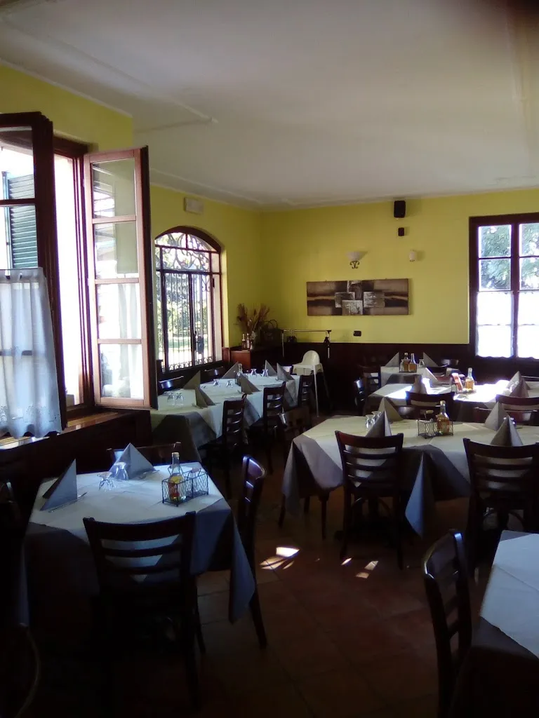 Pizzeria Anteo restaurant in Monte Marenzo