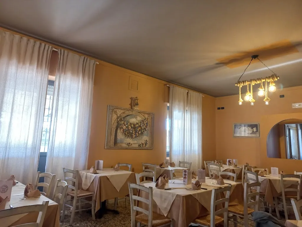 Valentina Lupi_La piazzetta pizzeria ristorante_Monticelli Brusati_review