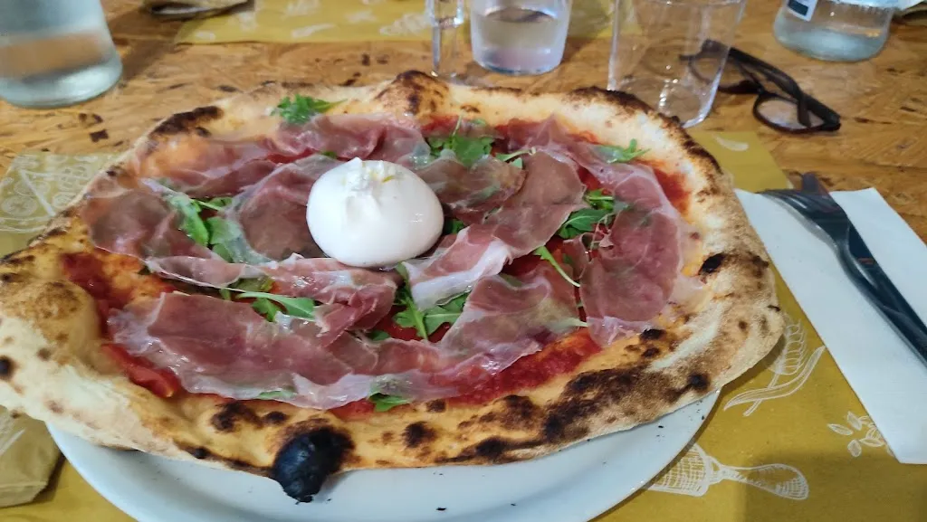 Naviglio Pizzeria Gelateria_Montirone_slider_image_3