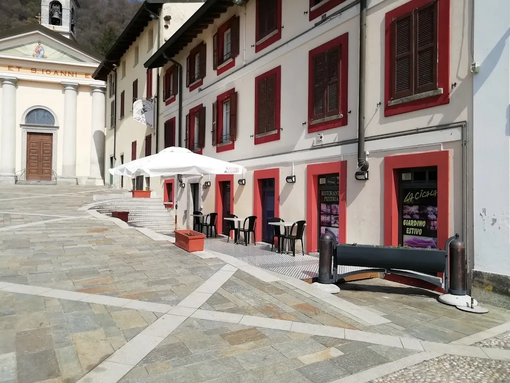 La Cicala Pizzeria Ristorante_Montorfano_slider_image_3