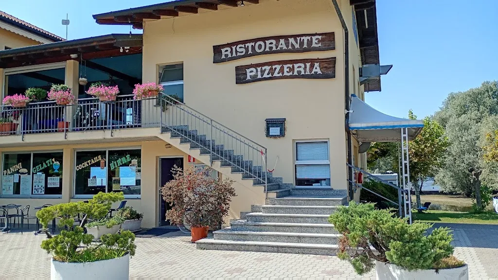 Ristorante Pizzeria Il Faro restaurant in Monvalle