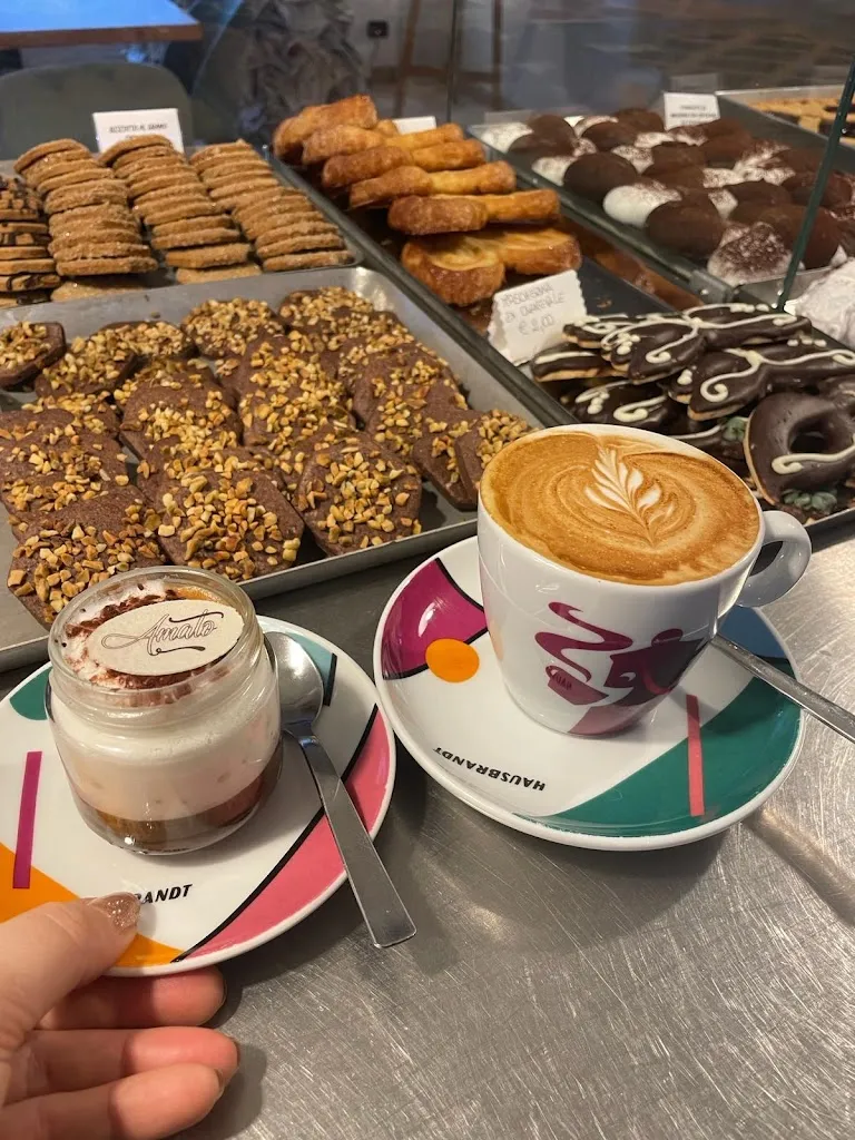 Amato - Pinseria Pasticceria_Mornago_slider_image_2