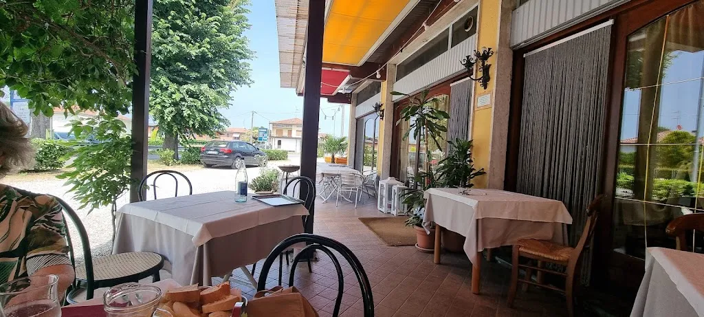 IL VAGABONDO restaurant in Mornago