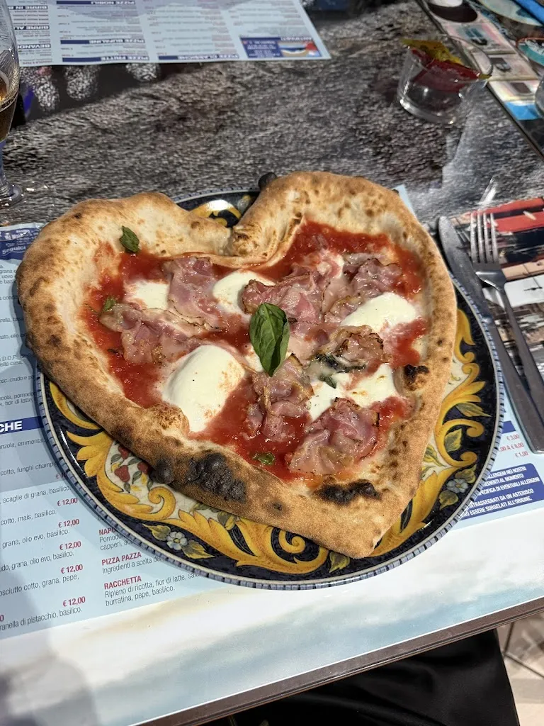 Da Paoletto Pizzeria Napoletana_Montichiari_slider_image_2