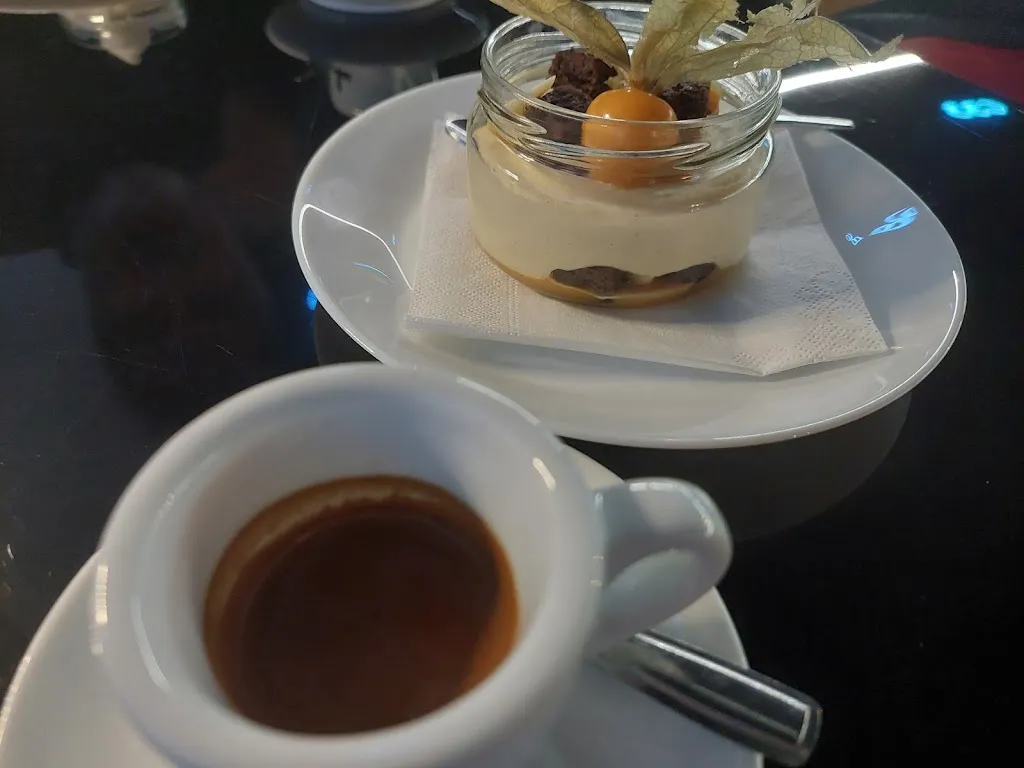 Paula Xenos_Salamensa_Montichiari_review