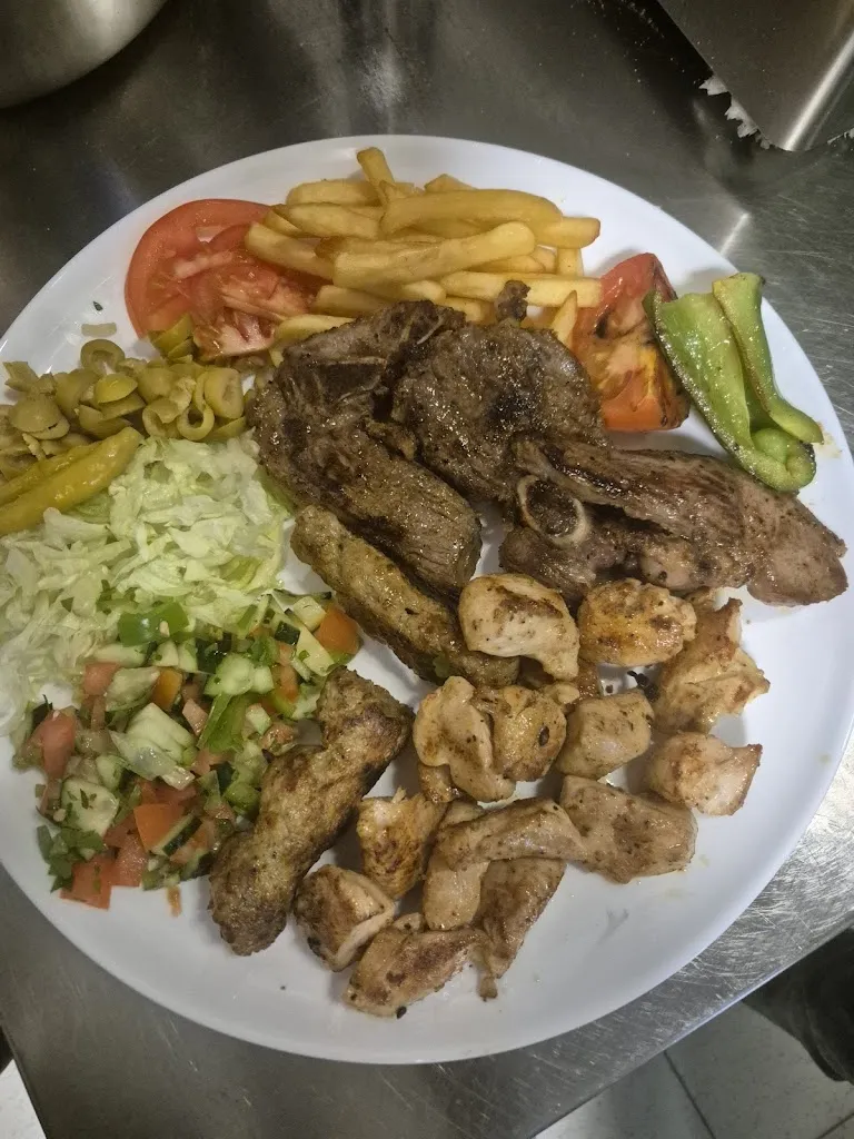 Turkish kebap pizza grill_Montichiari_slider_image_3