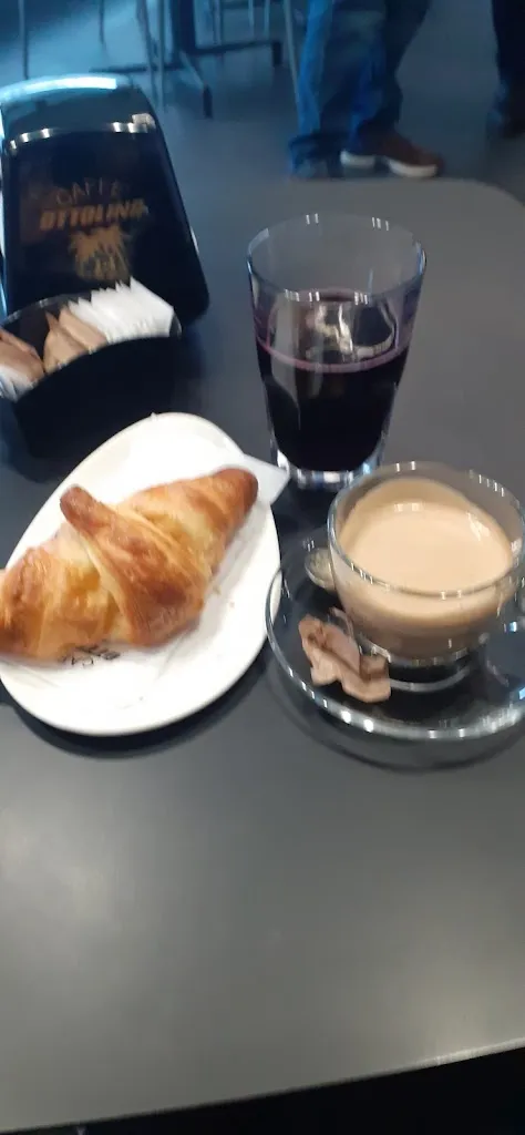 Menu_White Bar_Motta Visconti_image_4