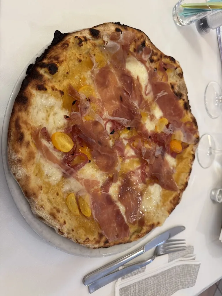 Lo Scoglio_Mortara_slider_image_2