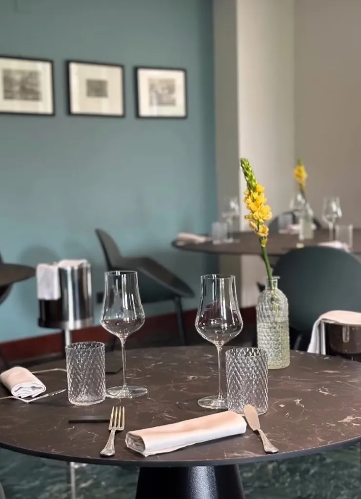 Ristorante La Caprese dal 1975  restaurant in Mozzo