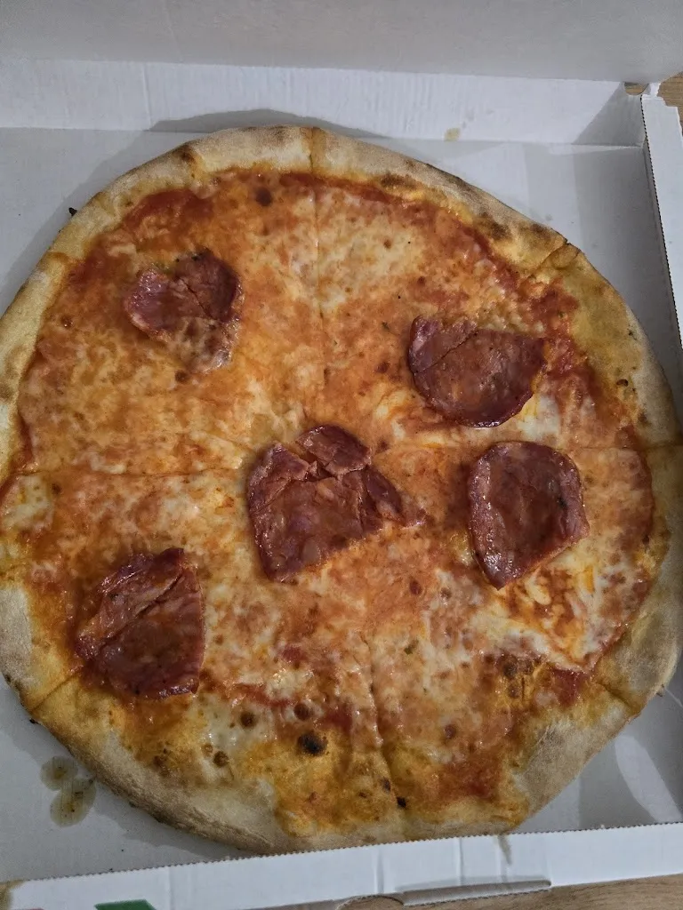 Alessandro Fabio Georges Camaiti _C'è pizza per te_Mulazzano_review