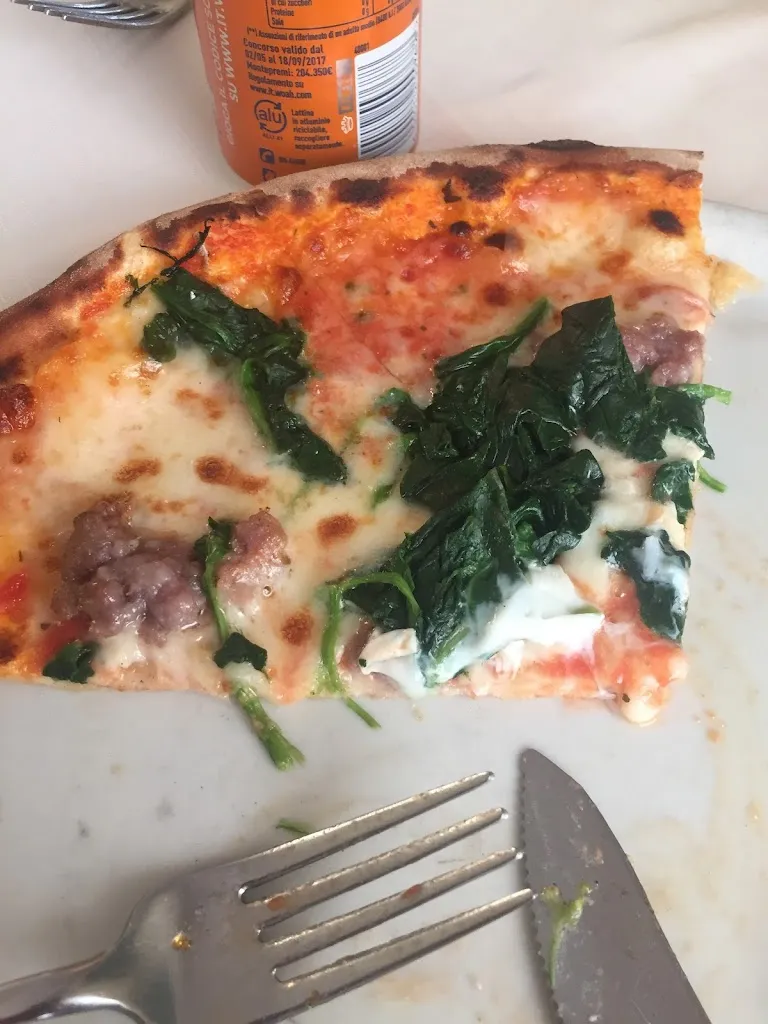 Marcus Lier_Ristorante Pizzeria Sapore di Mare con Tavoli Giardino_Muzza di Cornegliano Laudense_review