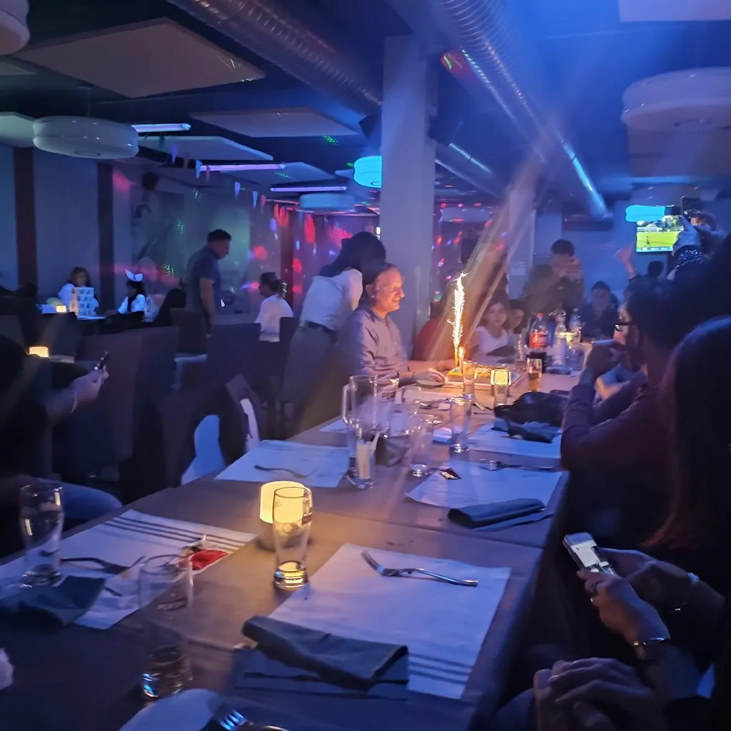 Pizzeria Stuzzicando srl restaurant in Mozzate