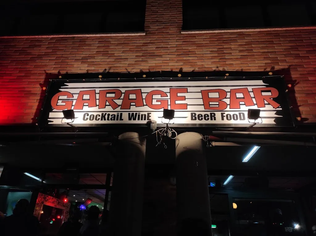 Garage Bar_Mozzate_slider_image_1