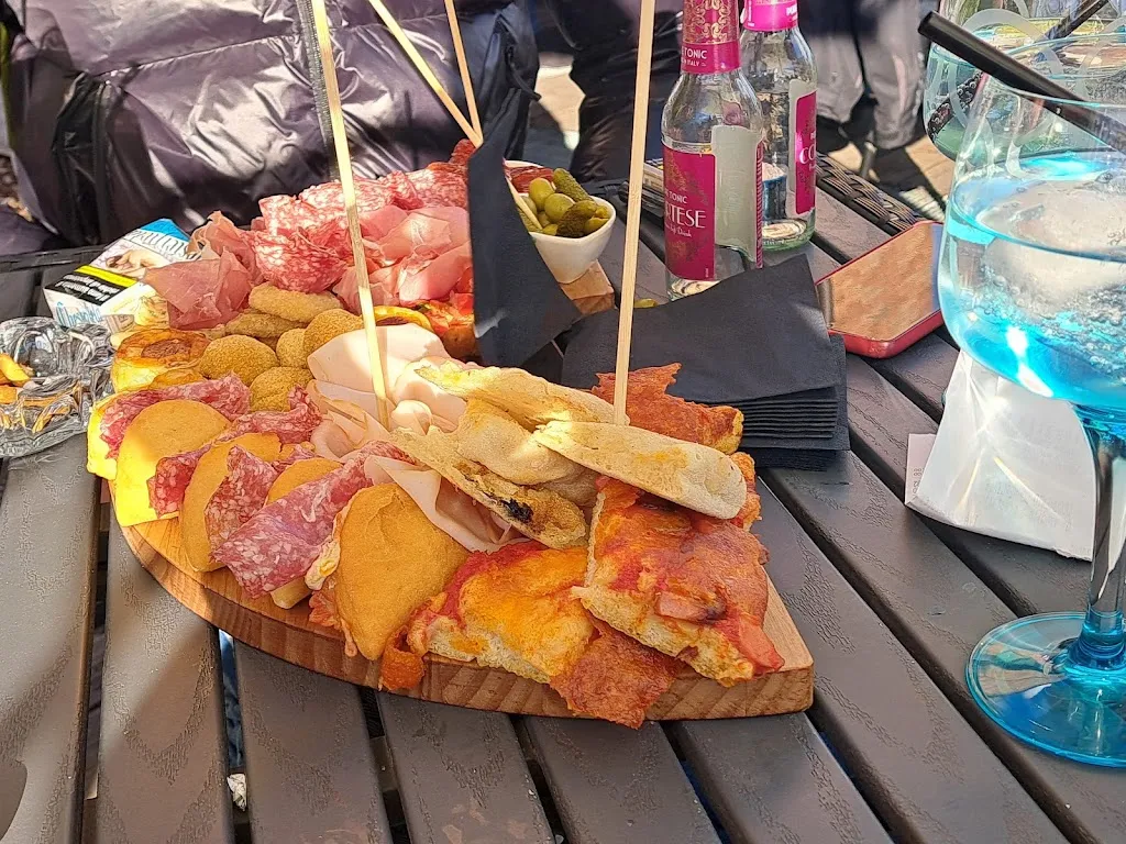 Garage Bar_Mozzate_slider_image_3