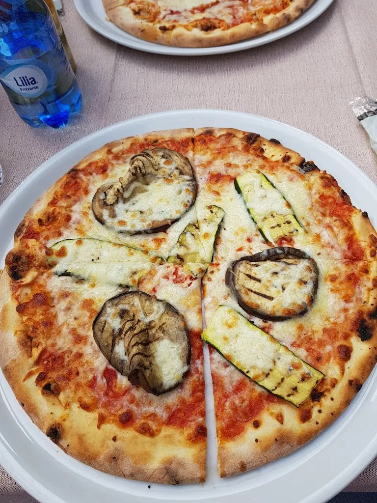 Ana Bring_Pizzeria Oasi_Mozzate_review