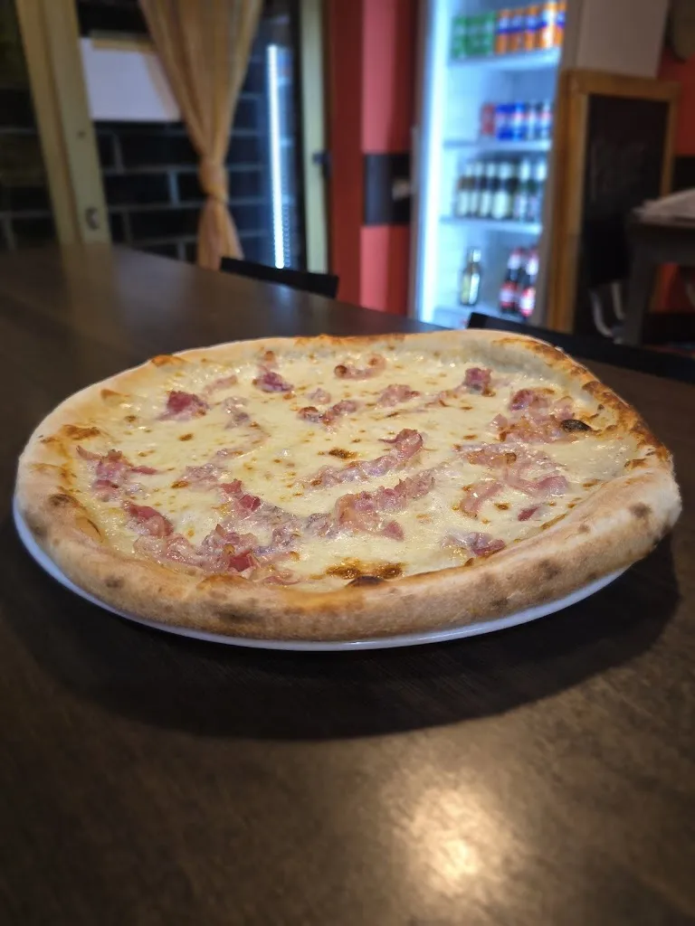 Pizzeria Oasi_Mozzate_slider_image_2