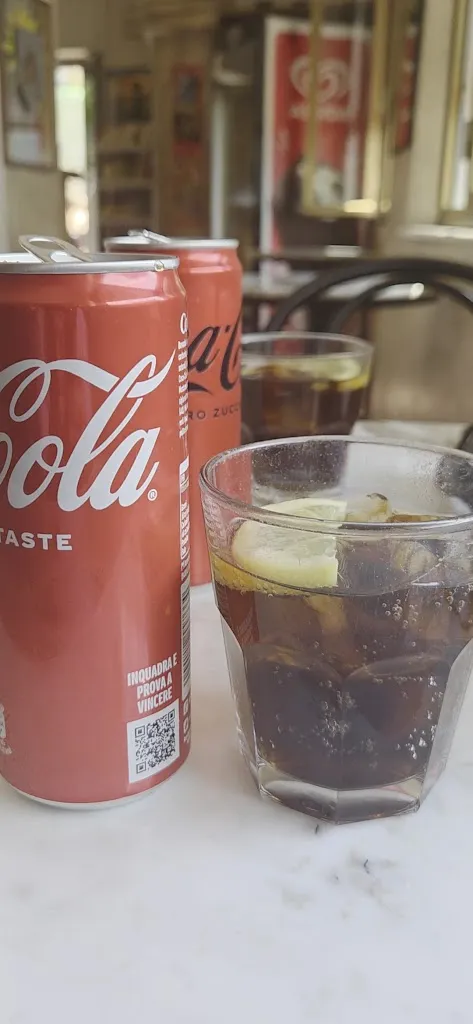 Roberto C. Ro Ag_Bar la Cascata_Nesso_review