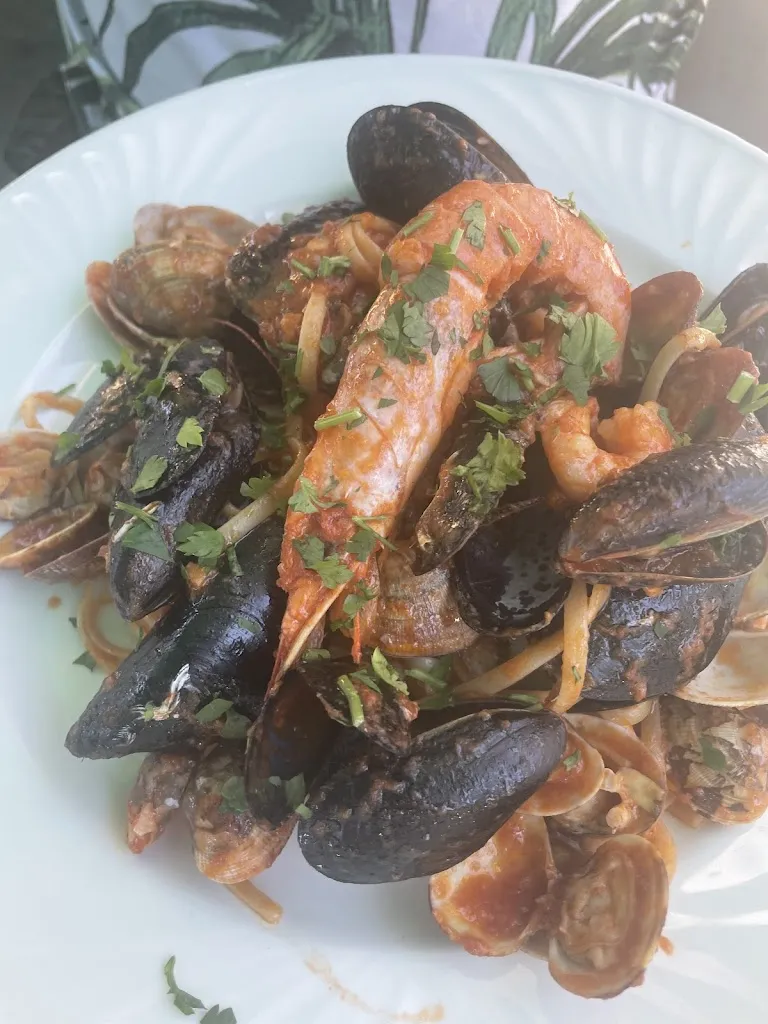 Edward Callus_Tre Rose Nesso _Nesso_review