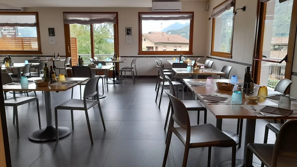 La Villetta, Ristorante - Pizzeria restaurant in Niardo