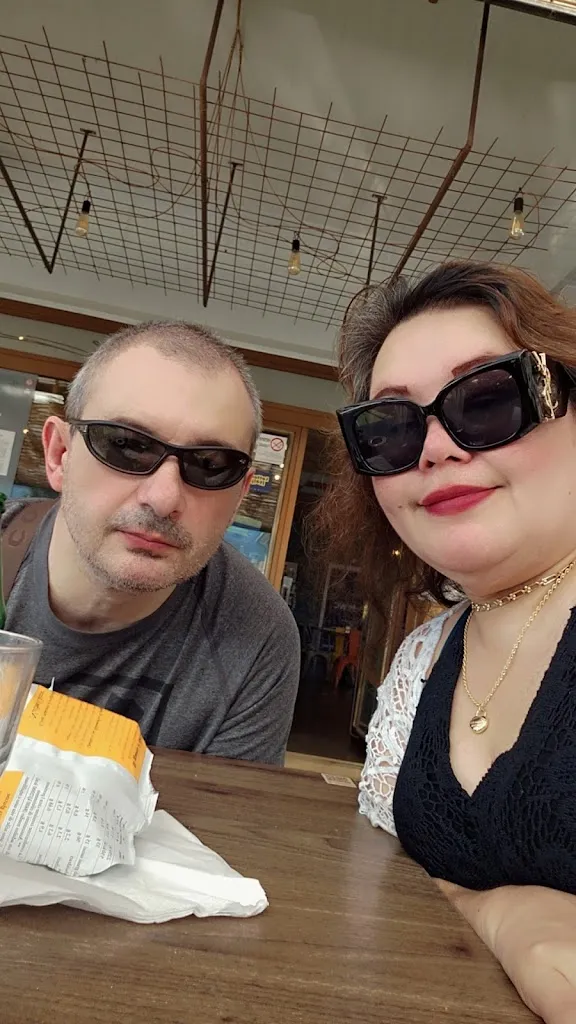 Pinoy Life in Italy_Enjoy – Bar, Pizzeria, Hamburgeria in Vallecamonica_Niardo_review