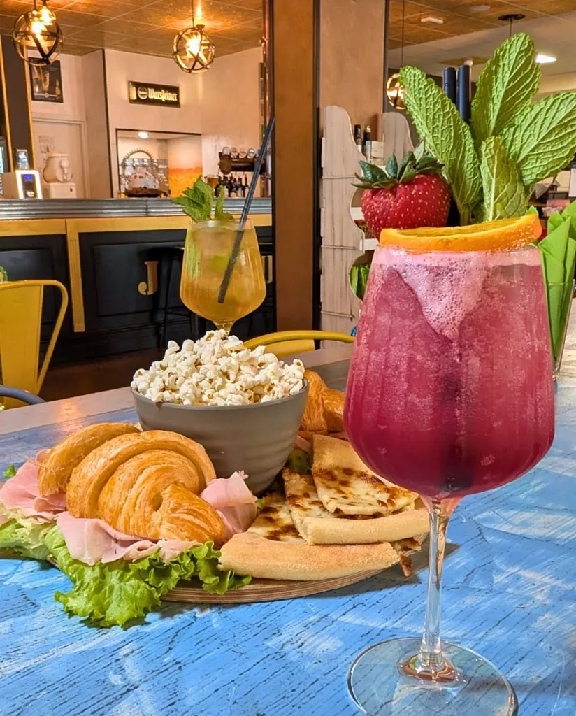 Enjoy – Bar, Pizzeria, Hamburgeria in Vallecamonica_Niardo_slider_image_2