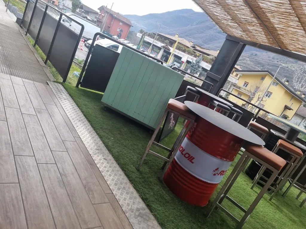 Enjoy – Bar, Pizzeria, Hamburgeria in Vallecamonica_Niardo_slider_image_3