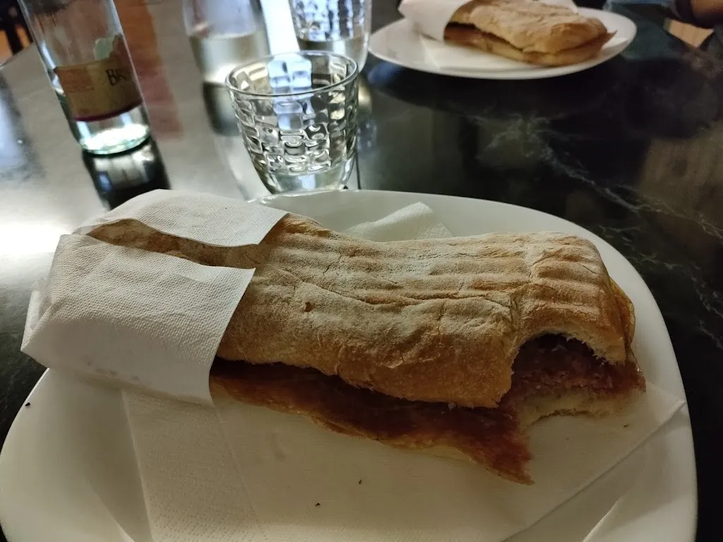 Simona Tovaglieri_Bar Pizzeria Lo Scoiattolo_Nosate_review