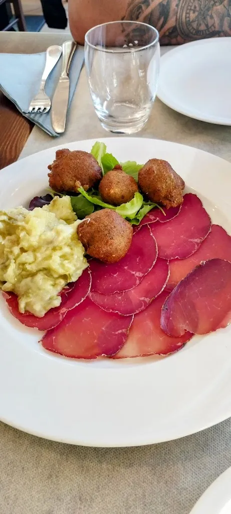 Monica Vimercati_Osteria del Vecio_Novate Mezzola_review