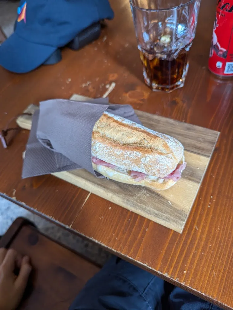 Menu_Bar La tana_Novate Mezzola_image_1