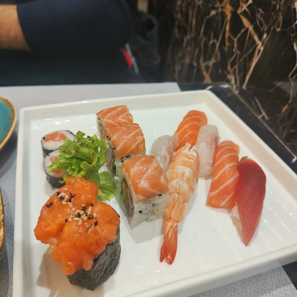 Menu_Sushi shou fusion restaurant_Novegro-Tregarezzo-San Felice_image_5