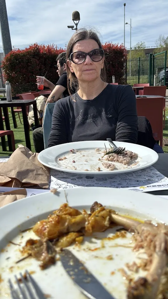 Stefano_La Bislunga clubhouse e cucina_Novegro-Tregarezzo-San Felice_recensione