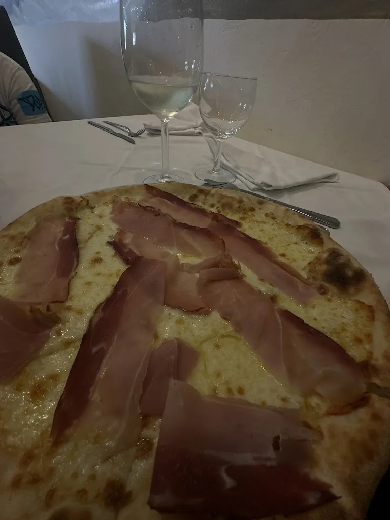 Alas Mariia_Ristorante pizzeria Perla D’oro_Nova Milanese_review