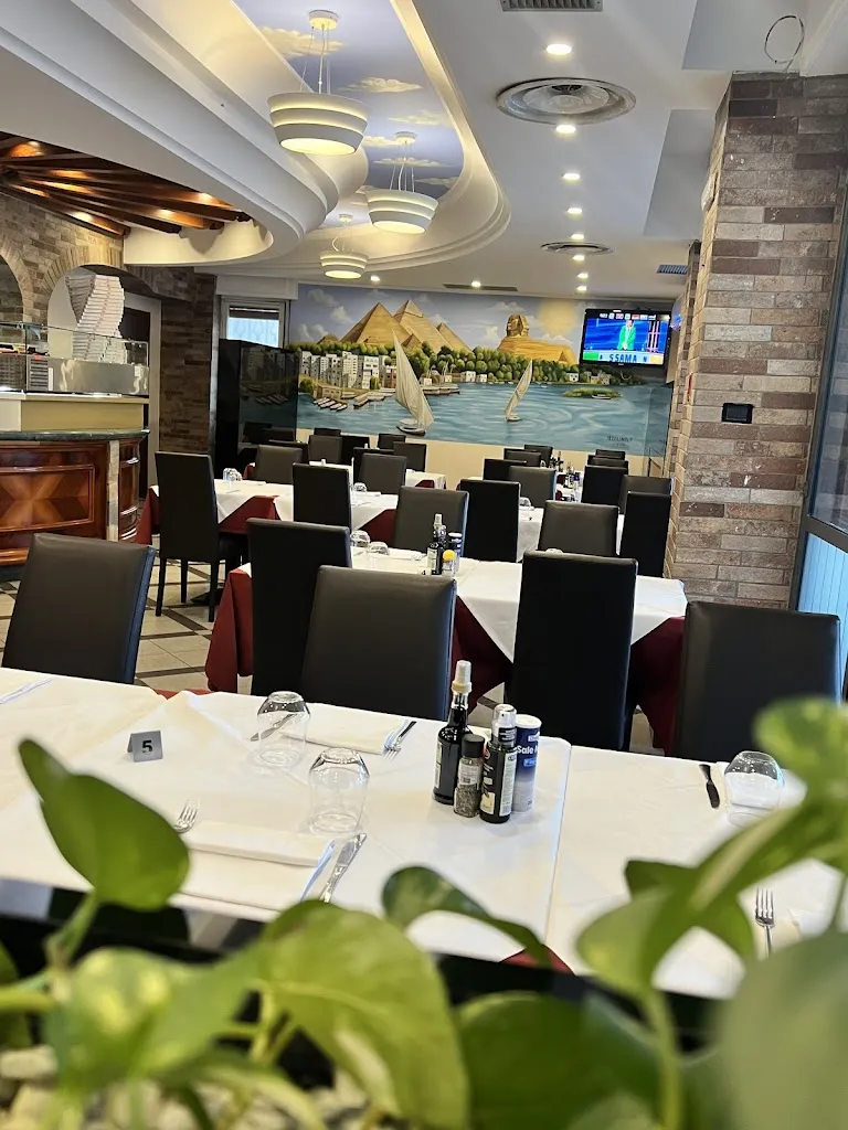 Ristorante pizzeria Perla D’oro_Nova Milanese_slider_image_1