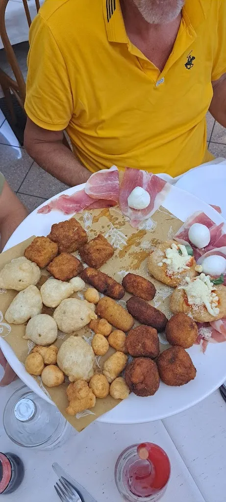 Nicolò Sperandei_Pizzeria Napoletana 081_Nova Milanese_review