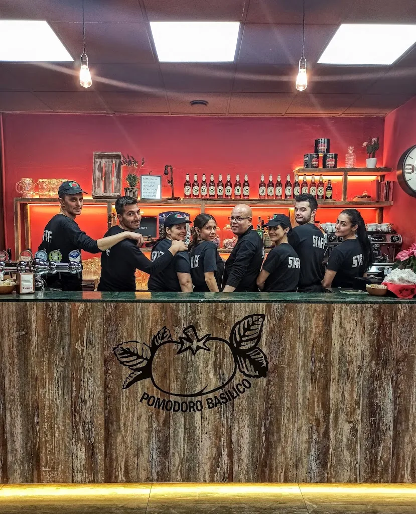 Pomodoro Basilico Ristorante Pizzeria_Nova Milanese_slider_image_1