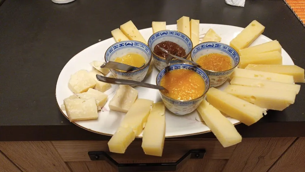 Nadi's Home Restaurant_Occagno_slider_image_3